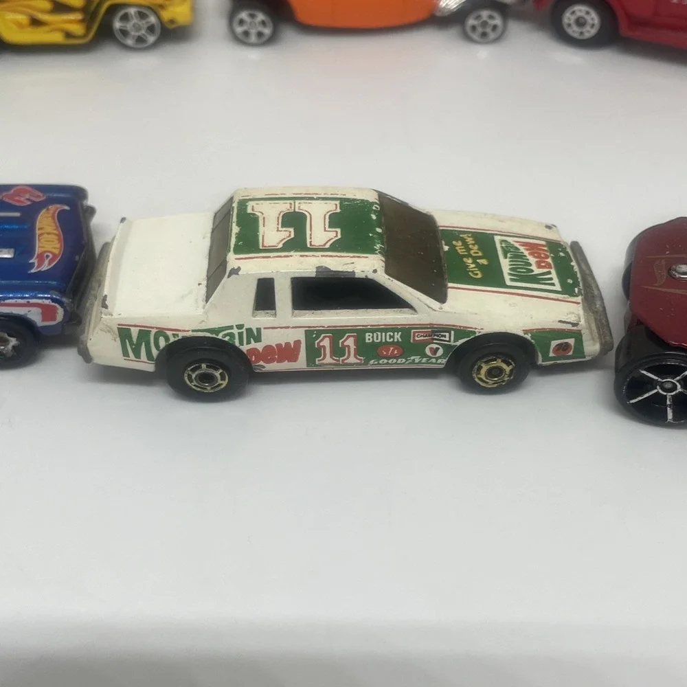 Lot‎ Of 10 toy cars various brands & conditions HOT-WHEELS MAISTO